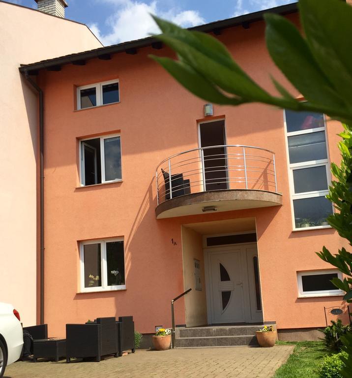 Apartments Corina Zagreb Exterior photo